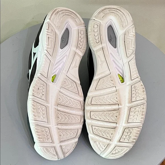 EUC Mizuno Women’s Wave SuperSonic 2 Volleyball Shoes - Picture 9 of 9